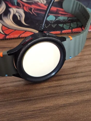 Galaxy Watch 5 Pro 45mm - Tela Amarela/Defeito Para Conserto ou Peças SEM carreg/pulseira