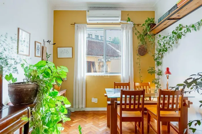 Apartamento silencioso de 2 quartos, 1 banheiro, 64 m2 em Botafogo.