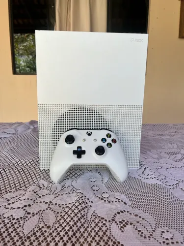 XBOX ONE S 1TB ARMAZENAMENTO 
