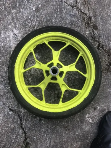 Roda R3 E MT03 dianteira 
