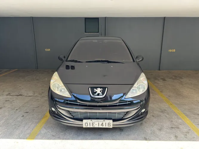 Peugeot 207 Sed. Passion XR Sport 1.4 Flex 8V 4P 2013