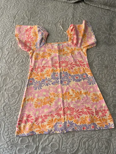 Vestidos infantis 8 anos qualquer um por 45,00