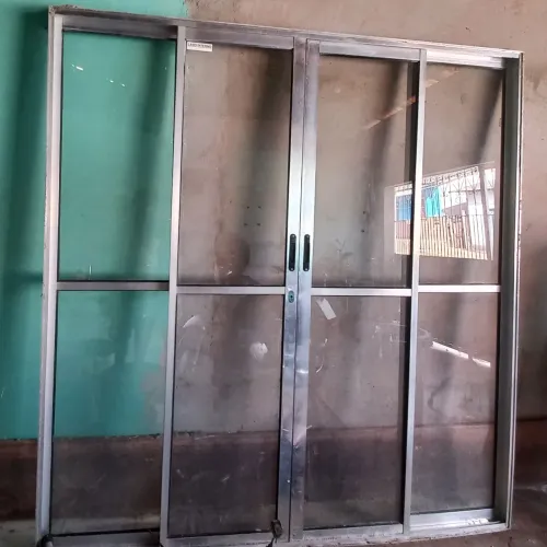 Porta de correr de alumínio 4 folhas