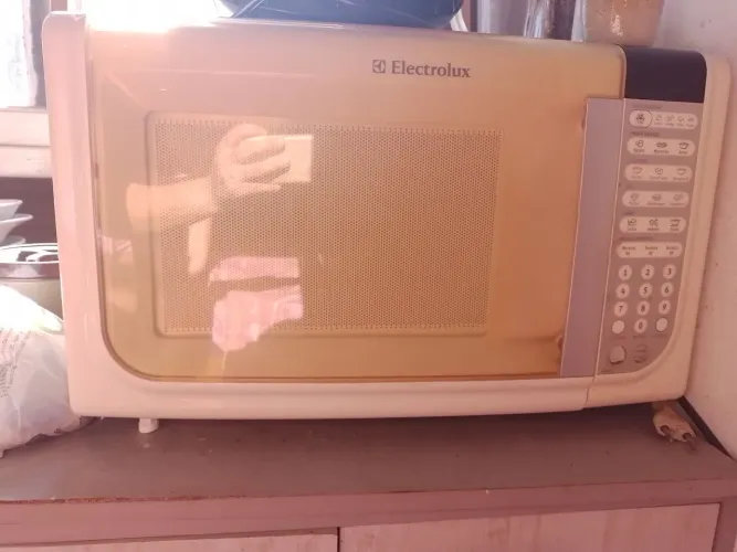 Microondas 31L Eletrolux