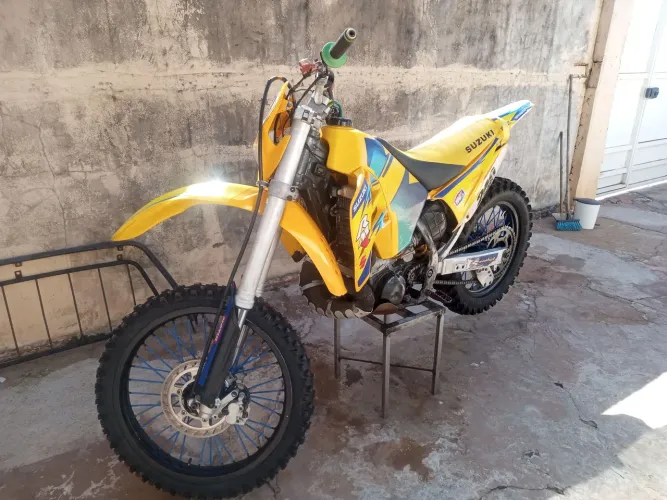 Vendo Suzuki RMX 250 2 tempo