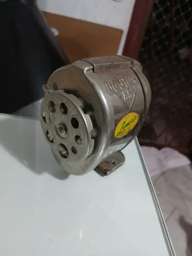 Apontador de lápis de mesa