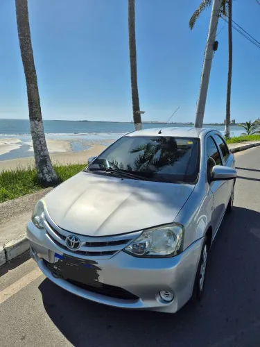 Toyota Etios X 1.3 Flex 16V 5P Mec. 2015