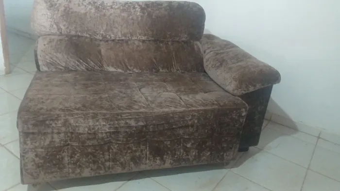 Vende-se um sofa 650 reais semi novo