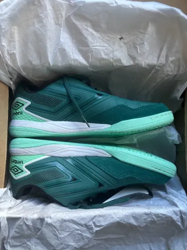 Chuteira Futsal Umbro Pro 5 Bump Club - Performance e Estilo em Quadra
