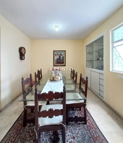 Apartamento com 3 quartos em Espinheiro
