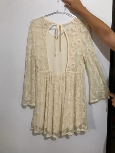 Vestido Renda Bege