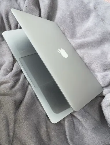 MacBook Pro 13 pol 2015 Retina i5 8GB - Muito Conservado