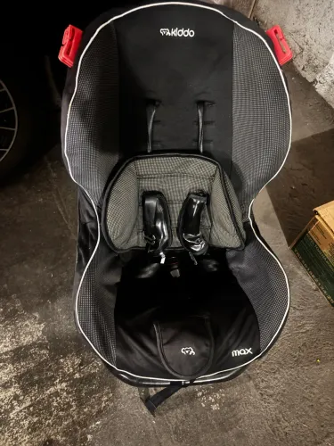 VENDO CADEIRA DE CRIANÇA- CARRO