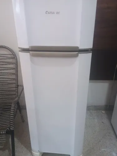 Geladeira ótima