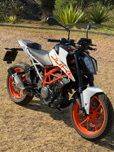 Ktm duke 390 2020 com 10 mil km