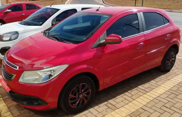 Chevrolet Onix Plus LT 1.0 12V Flex Mec. 4P 2014