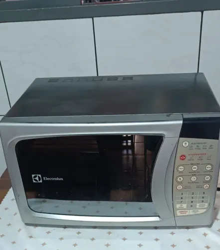 Microondas Electrolux 20 L