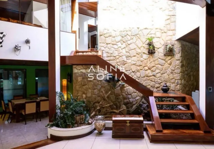 Casa silenciosa em condomínio fechado!