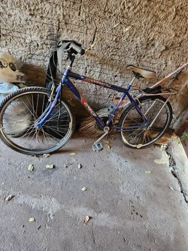 Bicicleta pra levar logo