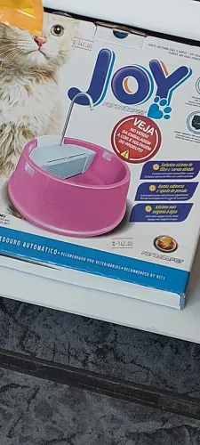 bebedouro para caes e gatos usado 50 reais