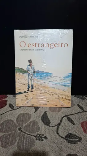 HQ O Estrangeiro
