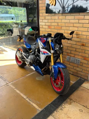 BMW F 900 R PLUS 2026
