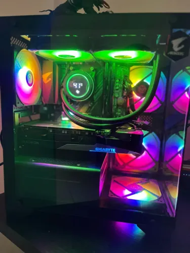 Ryzen 5 5600 + RX7600 + 16gb ram e etc