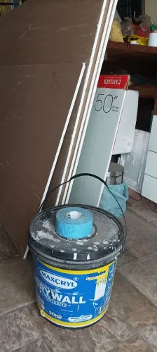 Vendo 3 placas de gesso drywall