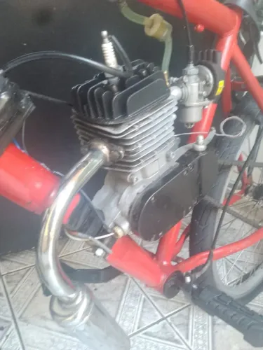 Vende-se motor de motorizada em perfeito estado só pegar é Montar na bike