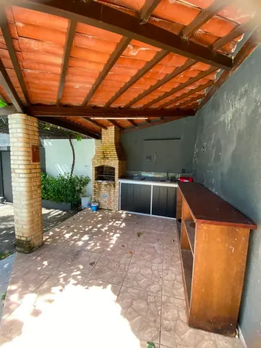ALUGO CASA EM CAPIM MACIO 3/4