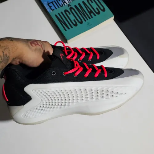 Tênis de Basquete Adidas AE 1 Low