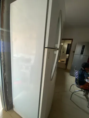 VENDO GELADEIRA EM BOM ESTADO !
