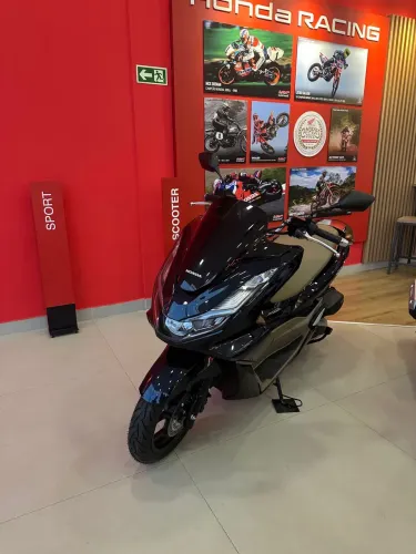 Honda PCX 160 DLX ABS
