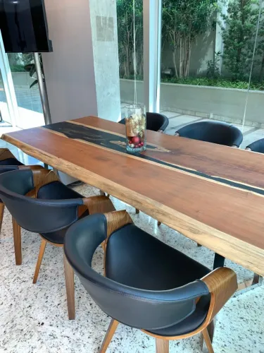 Mesa em Madeira com Resina Epóxi | Peça Exclusiva Alto Padrão
