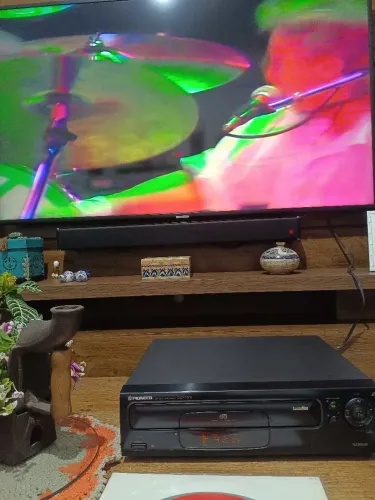 Laser Disk Pioneer CLD-S104