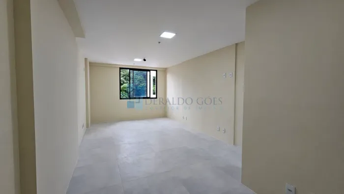 Sala comercial nova com área privativa de 28 m²