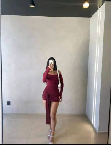 Vestido Vinho Ombro Caído com Faixa ? Tamanho PP