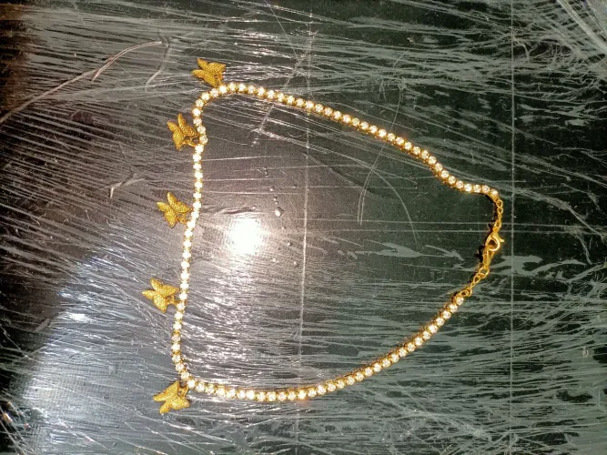 Colar/body chain dourado com borboletas