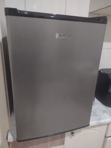 Vende se frigobar