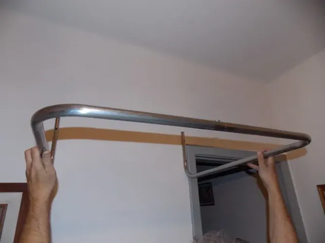 Provador quadrado com cortina