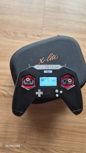 Controle Rádio FPV FrSky X-Lite S + Case + Baterias
