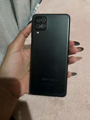 Samsung Galaxy A12.