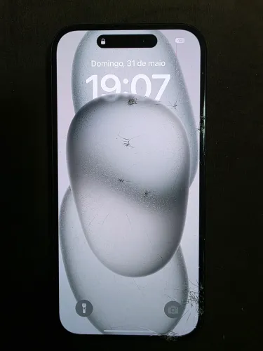 IPhone 15 128GB - Vidro da tela quebrado
