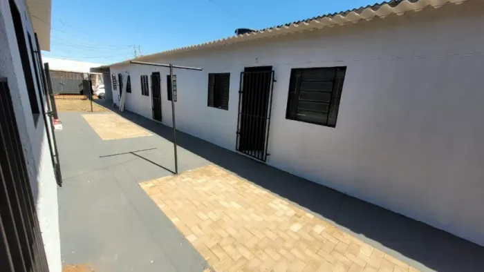 Kitnet para Aluguel no Santa Emília - Água e Luz Inclusas | com Garagem