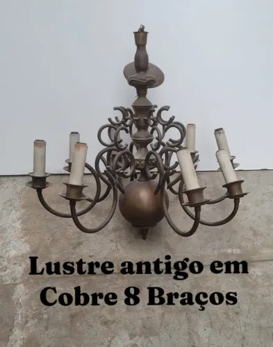 LUSTRE ANTIGO CLÁSSICO NEOCLÁSSICO 8 BRAÇOS METAL BRONZE ENVELHECIDO 80X70CM