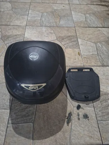 Baú givi 35 litros completo suporte e chave reserva 