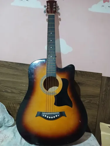 Violão com 3 meses de uso a venda