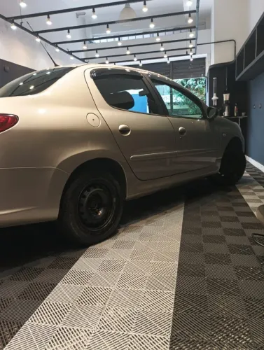 Peugeot 207 Sedan Passion XR 1.4 Flex 8V 4P 2011