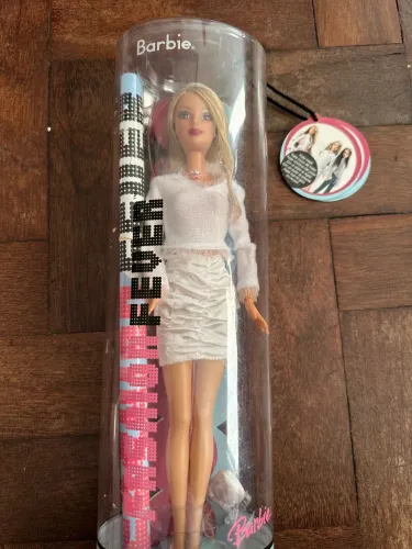 boneca barbie fashion fever modelo de 2005 nunca retirada da caixa