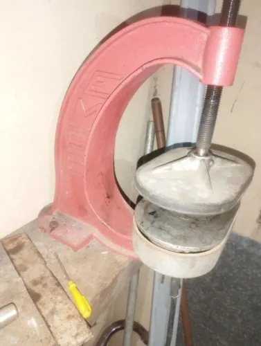 Vende-se vulcanizador para colar pneu